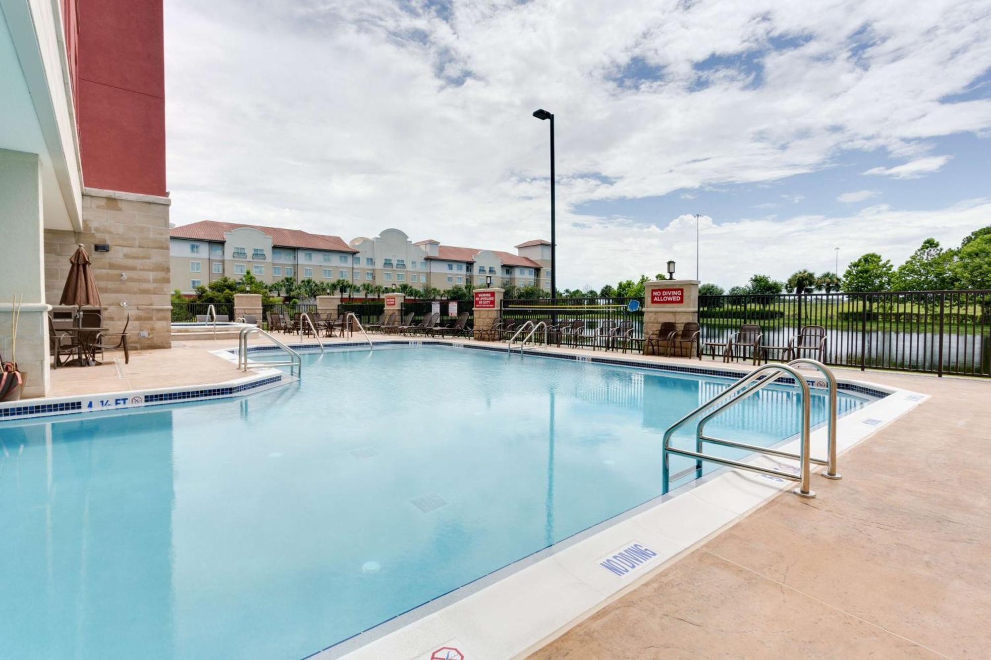 Drury Inn & Suites Fort Myers Airport Fgcu Εξωτερικό φωτογραφία